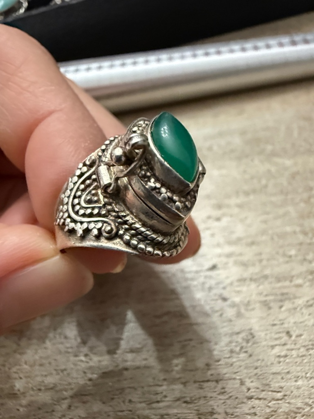 Sterling Silver Green onyx poison box ring